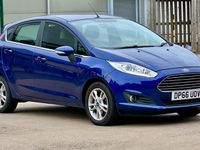 Begagnad Ford Fiesta Zetec 2016 Blå Halvkombi