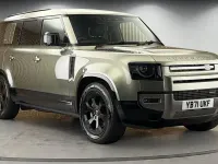 Used Land Rover Defender SE Dynamic 300 HP (220 kW) 2021 Pangea green SUV