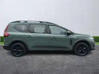 Used Dacia Jogger Extreme 140 HP (102 kW) 2024 Green MPV