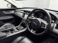 Begagnad Jaguar XF Prestige 2017 Svart Sedan