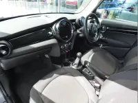 Begagnad Mini Cooper Classic 134 HK (98 kW) 2022 Grå Halvkombi