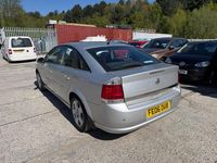 Used Vauxhall Vectra 138 HP (101 kW) 2006 Silver Hatchback
