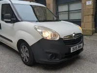 Used Vauxhall Combo 2015 White MPV