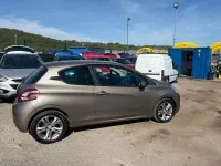 Gebraucht Peugeot 208 Active 68 PS (50 kW) 2012 Grau Kleinwagen