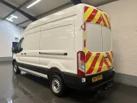 Usado Ford Transit S 130 HP (95 kW) 2022 Branco Van