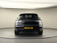 Begagnad Porsche Macan 380 HK (279 kW) 2021 Svart SUV