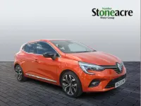 Used Renault Clio Techno 90 HP (66 kW) 2023 Orange Hatchback