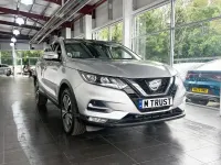 Used Nissan Qashqai N-Connecta 115 HP (84 kW) 2017 Silver SUV