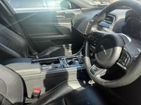 Begagnad Jaguar XE Ingenium 200 HK (147 kW) 2018 Vit Sedan