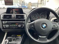 Begagnad BMW 116 Efficient Dynamics 2015 Grå Halvkombi