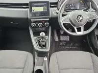 Used Renault Clio Evolution 90 HP (66 kW) 2023 Silver  Hatchback