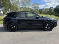 Used Porsche Cayenne Turbo 550 HP (404 kW) 2018 Black SUV