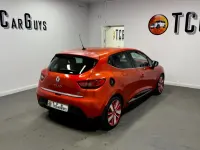 Usado Renault Clio IV Dynamique 90 CV (66 kW) 2013 Rojo Utilitario
