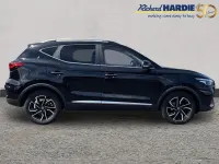 Usado MG ZS Exclusive 105 HP (77 kW) 2023 Preto SUV