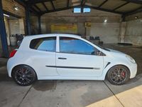 Used Renault Clio II 197 HP (144 kW) 2008 White Hatchback