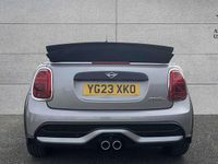 Używany Mini Cooper S Classic 176 KM (129 kW) 2023 Srebrny Hatchback