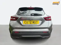 Usado Nissan Juke N-Connecta 114 CV (83 kW) 2022 Gris SUV