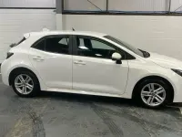 Used Toyota Corolla 122 HP (89 kW) 2022 White Hatchback
