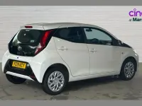 Used Toyota Aygo X-play 72 HP (52 kW) 2019 White Hatchback