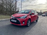 Begagnad Toyota Yaris 99 HK (72 kW) 2014 Röd Halvkombi