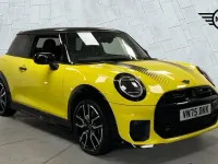 Usado Mini Cooper Hatch 113 kW (154 HP) 2025 Amarelo Citadino