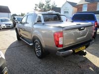 Used Nissan Navara Tekna 190 HP (139 kW) 2016 Grey Pickup