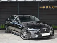 Używany Jaguar XE R-Dynamic 204 KM (150 kW) 2021 Czarny Sedan/Limuzyna