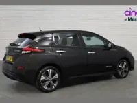 Begagnad Nissan Leaf Tekna 160 kW (218 HK) 2020 Svart Halvkombi