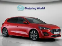Used Ford Focus ST-Line 125 HP (91 kW) 2023 Red Hatchback