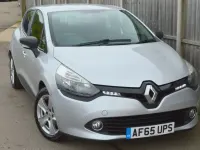 Usado Renault Clio IV Expression+ 75 HP (55 kW) 2015 Prateado Citadino