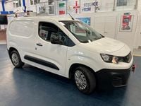 Used Peugeot Partner 100 HP (73 kW) 2020 White MPV