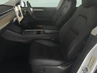 Używany Tesla Model Y Long Range AWD 286 kW (389 KM) 2025 SUV
