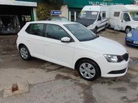 Used Skoda Fabia 60 HP (44 kW) 2017 White Hatchback