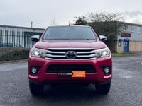 Used Toyota HiLux 150 HP (110 kW) 2018 Red Pickup