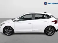 Used Hyundai i20 Ultimate 101 HP (74 kW) 2025 White Hatchback