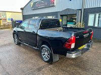 Used Toyota HiLux Luxury 150 HP (110 kW) 2020 Black Pickup