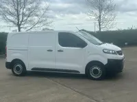 Used Vauxhall Vivaro 100 HP (73 kW) 2022 White MPV