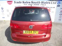 Begagnad VW Touran SE 105 HK (77 kW) 2014 Röd Minibuss