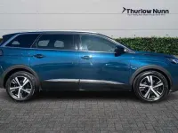Second-hand Peugeot 5008 GT 130 CP (95 kW) 2023 Albastru SUV