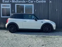 Usado Mini Cooper D Hatch 116 HP (85 kW) 2016 Branco Citadino
