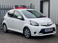 Begagnad Toyota Aygo Style 2014 Vit Halvkombi