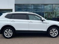 Used VW Tiguan Allspace Life 150 HP (110 kW) 2022 Pure white SUV