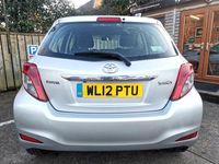 Used Toyota Yaris 90 HP (66 kW) 2012 Silver Hatchback