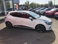 Used Renault Clio Iconic 90 HP (66 kW) 2018 White Hatchback