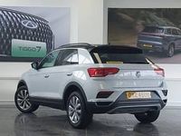 Usado VW T-Roc Design 150 HP (110 kW) 2020 Prateado SUV