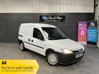 Used Vauxhall Combo 99 HP (72 kW) 2008 White MPV