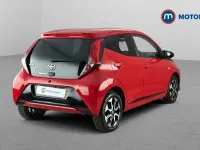 Used Toyota Aygo Trend 72 HP (52 kW) 2021 Red Hatchback