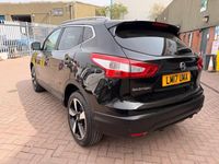 Used Nissan Qashqai N-Vision 115 HP (84 kW) 2017 Black SUV