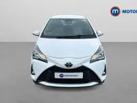 Used Toyota Yaris 111 HP (81 kW) 2019 White Hatchback