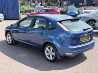 Usado Ford Focus Zetec 125 HP (91 kW) 2009 Azul Citadino